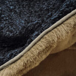 The Snuggle Cave – Premium Hundedecke mit Höhle – Schwarz/Oliv – Bild 4